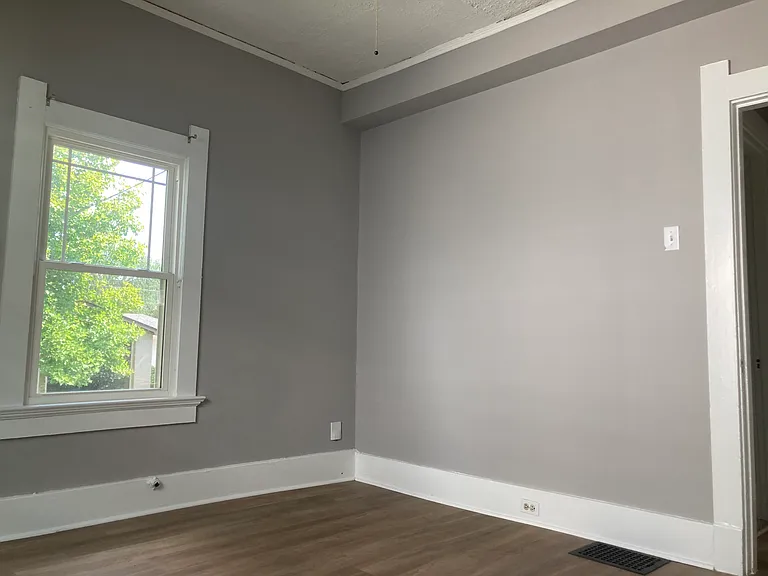 2138 Woodbourne Ave — Photo 11