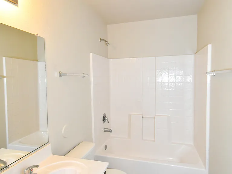 2508 Sparrow Point St — Photo 14