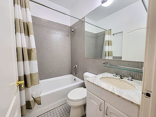 4th image of 344 E 51st St APT 1B