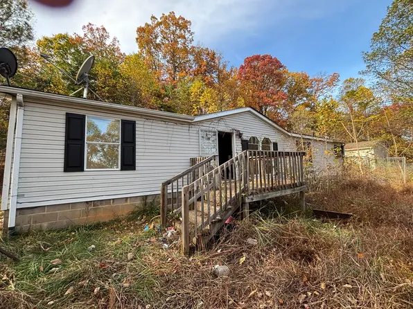 8444 Jeters Chapel Rd, Vinton, VA 24179