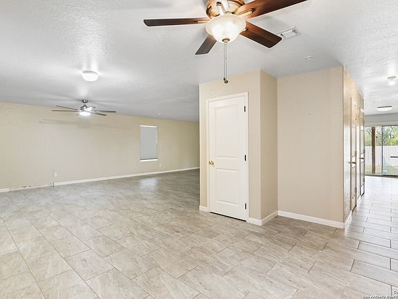 5th image of 9903 Powderhouse Dr