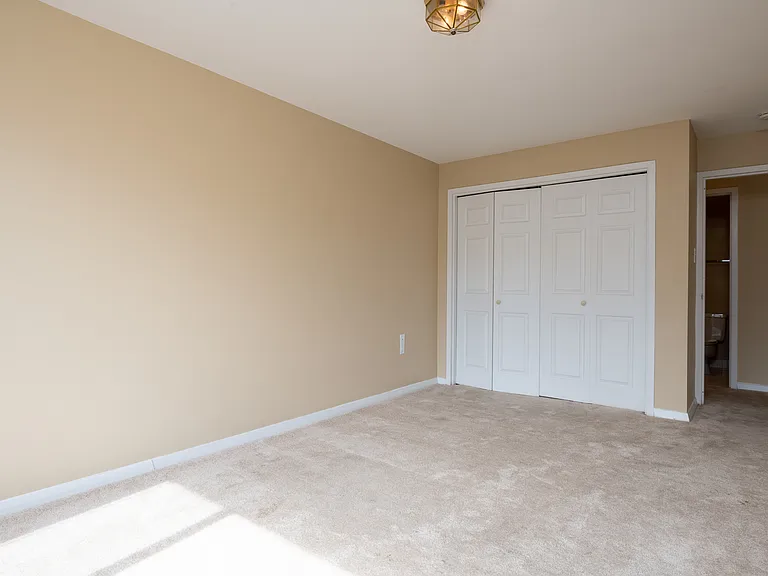 2501 Calvert St NW #604 — Photo 8