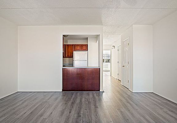 3rd image of 482 Central Ave #3