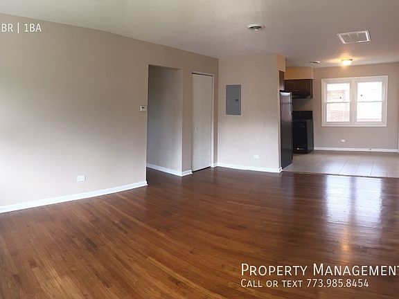 5th image of 918 Parkwood Dr Floor 1