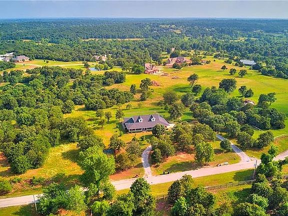 3rd image of 8421 Shady Ridge Rd