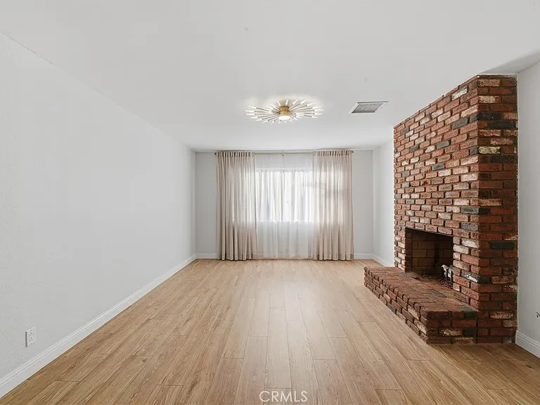 6255 Mitchell Ave — Photo 7
