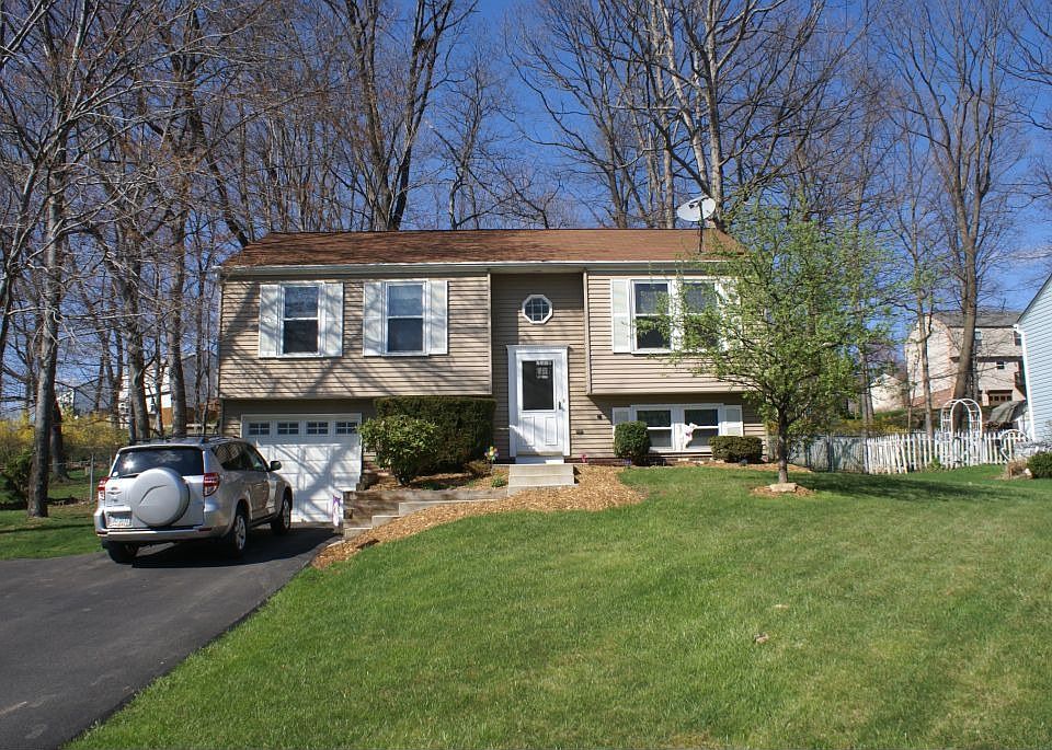 1st image of 553 Chaparral Dr