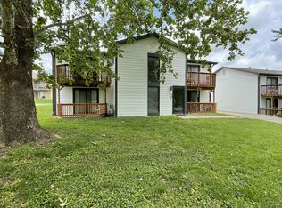 702 W 25th St APT 1, Lawrence, KS 66046
