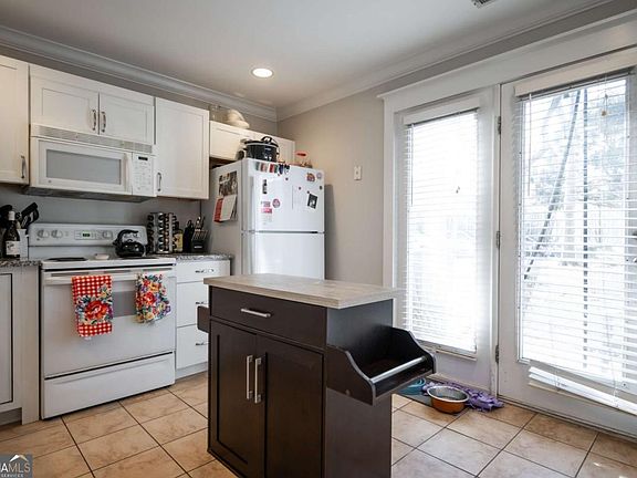 3rd image of 660 Barnett Shoals Rd APT 410