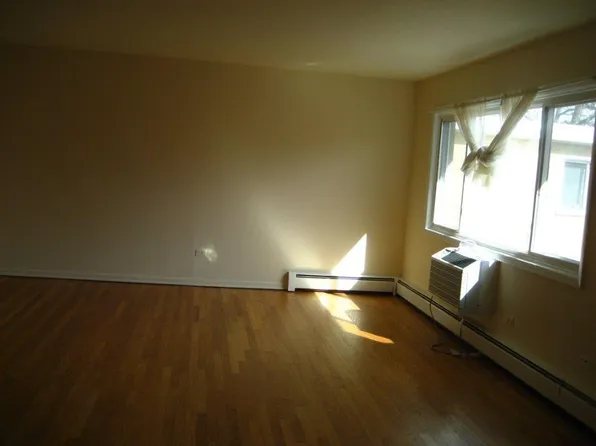 1120 Greenleaf Ave APT 1D, Wilmette, IL 60091