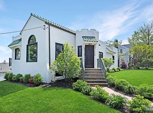 300 Pasadena Ave, Hasbrouck Heights, NJ 07604