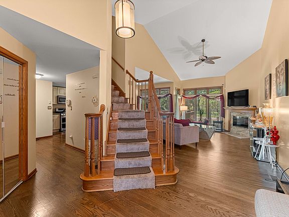 3rd image of 6930 Lexington Ct