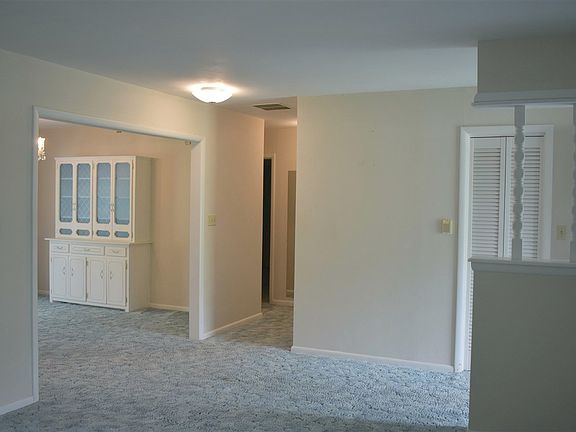 5th image of 2101 N Husband St