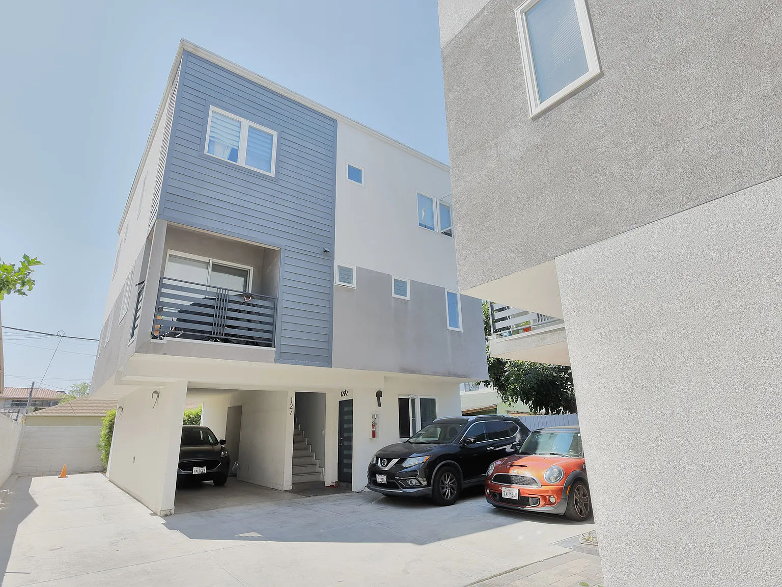 3 bed, 1111 sqft, $3,250 — Photo 3