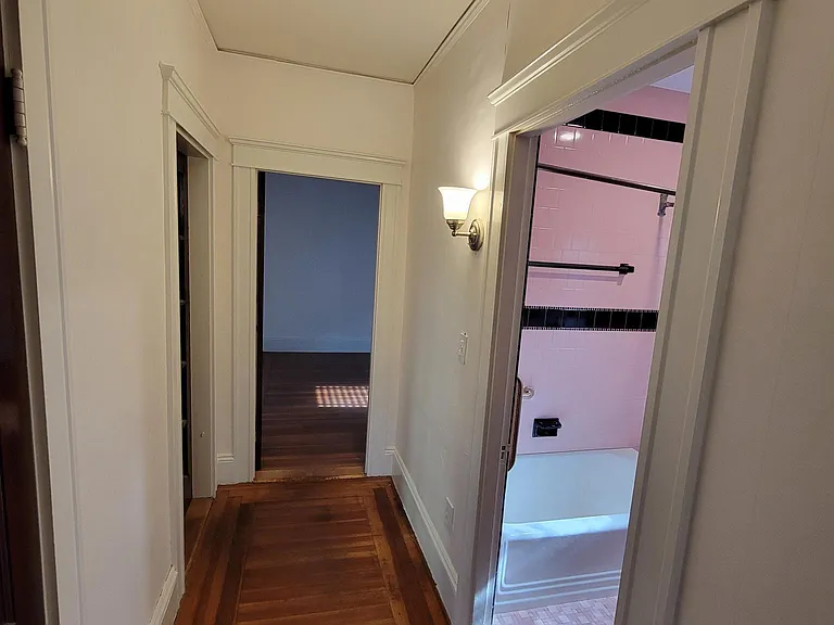 103 Lauriston St #1 — Photo 13