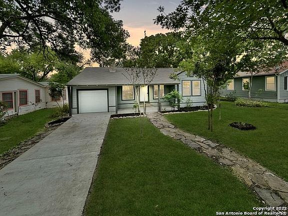 3rd image of 417 Alexander Hamilton Dr