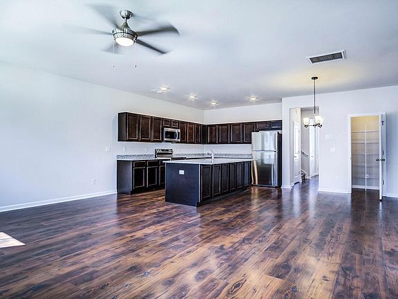 2nd image of 537 Southwind Cir #81