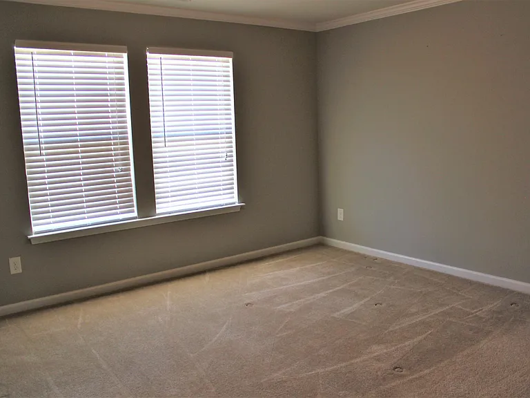 1084 Kenross Dr — Photo 5