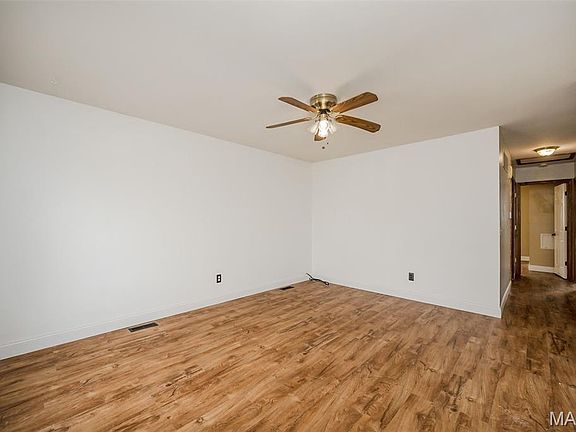 4th image of 2912 Dividend Park Dr
