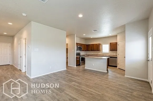 7611 Twin Pine Ct — Photo 10