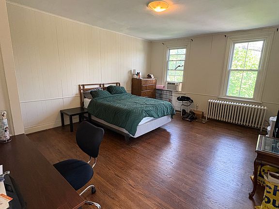 3rd image of 1701 Sulgrave Ave #3