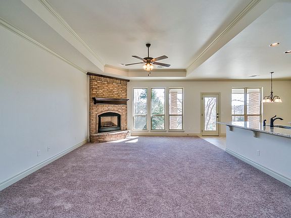 3rd image of 14314 Red Oak Dr