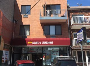 3552 32nd St, Astoria, NY 11106