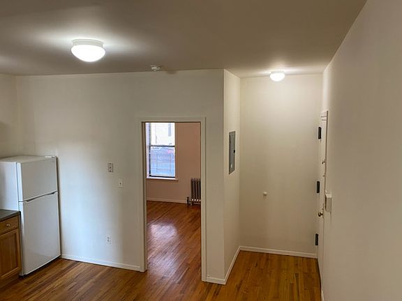 2nd image of 25-50 Crescent St #1