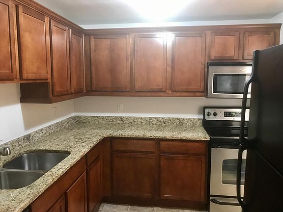 Spacious kitchen Beautiful countertops