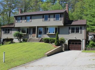 34 Pinecrest Rd, Uxbridge, MA 01569