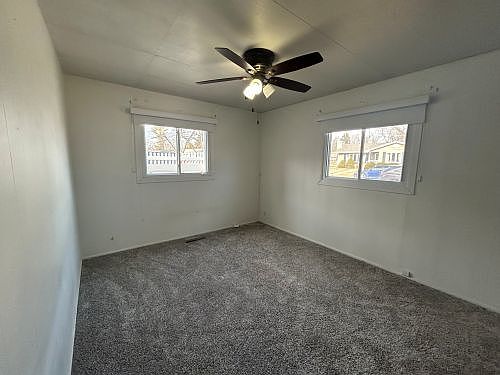 5th image of 245 Robinson Dr