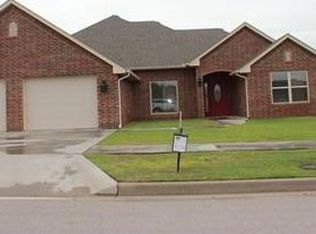 1300 Chestnut Pl, Weatherford, OK 73096
