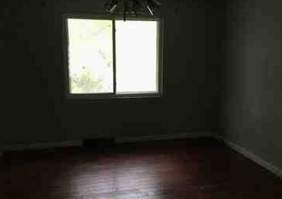 3rd image of 3813 N Laramie St