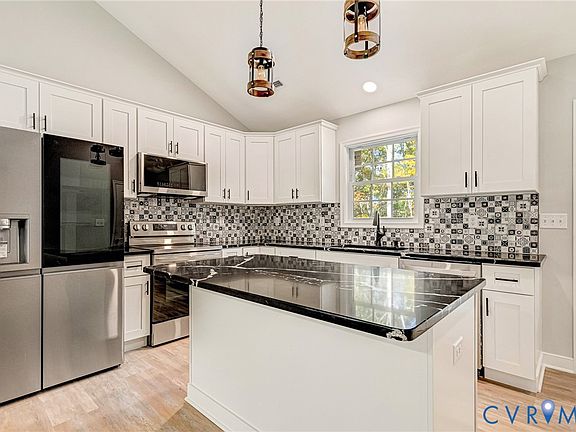 5th image of 11480 Brown Ln