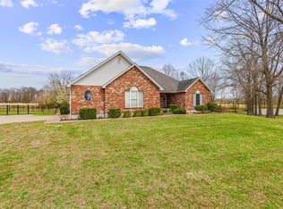 717 Valley Brook Dr, Farmington, MO 63640