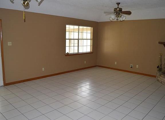 2nd image of 226 Janet Dr