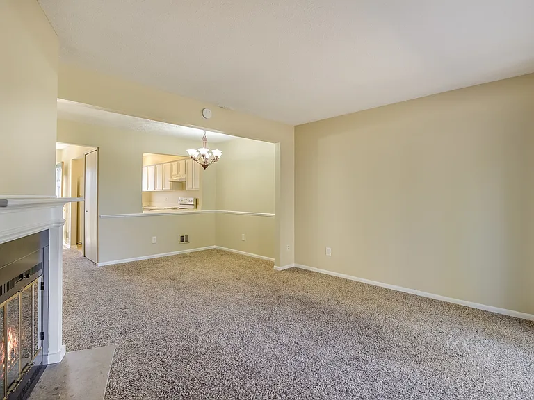 Cedarwood Condos — Photo 10