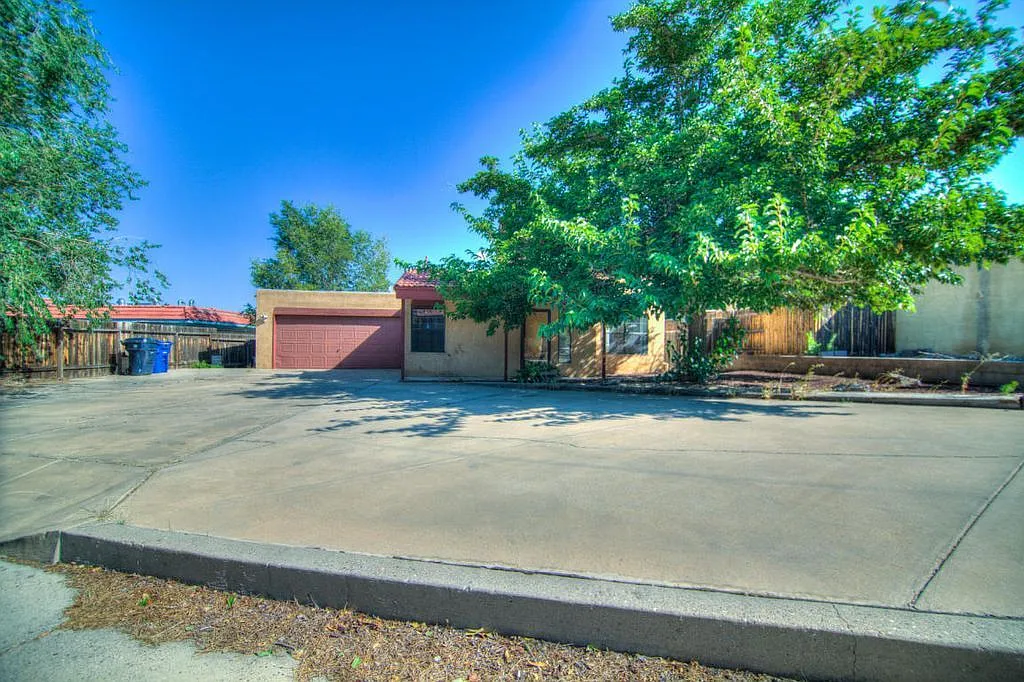 2 bed, 2.0 bath, 1200 sqft, $2,100 — Photo 1