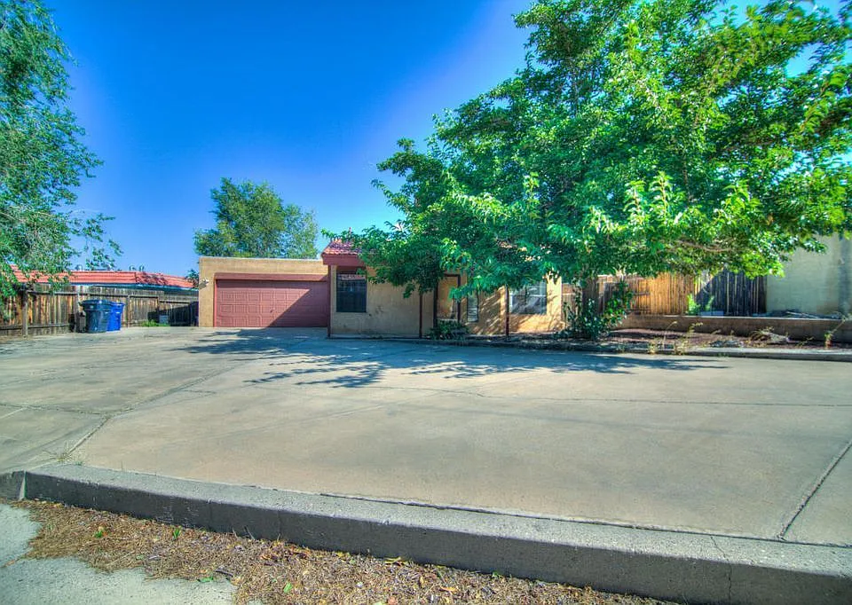 2133 Brentwood Park Dr NE