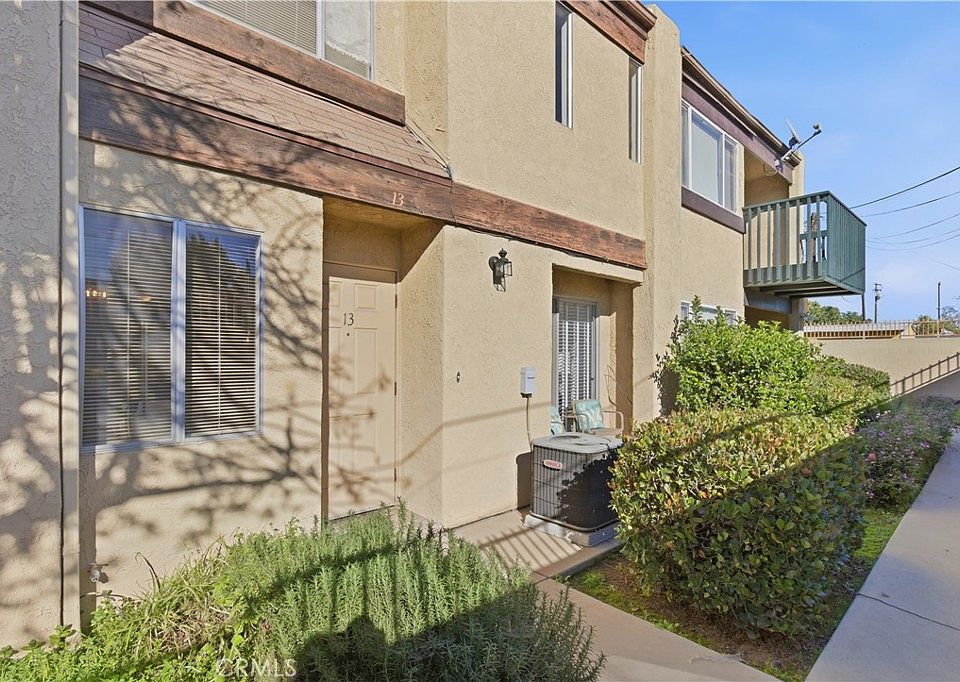 1st image of 14700 S Berendo Ave APT 13