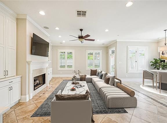 5th image of 404 Atherton Dr