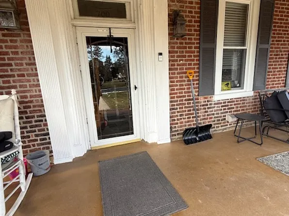 700 Hedgerow Dr, Broomall, PA 19008