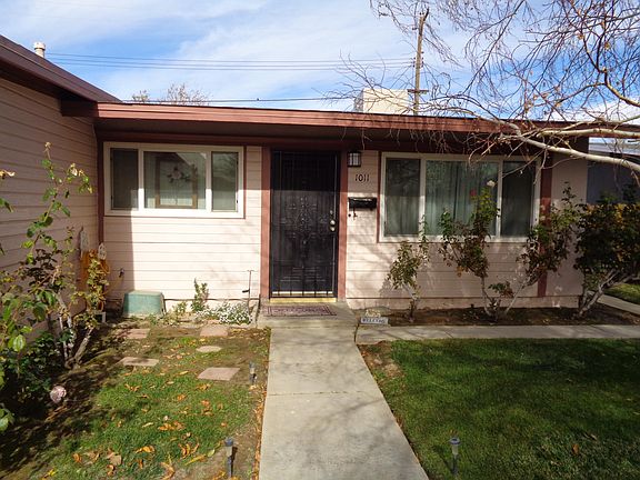 3rd image of 1011 W Avenue H5