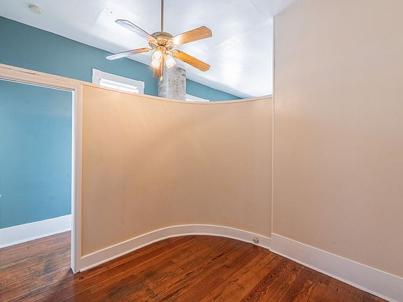 3rd image of 111 Adams St Unit 1