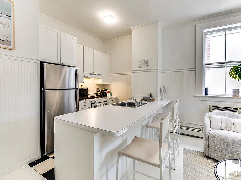95 Main St #2 — Photo 3
