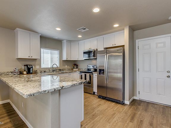 5th image of 3057 E Edgewood Ave