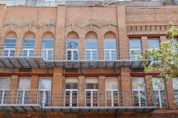 Sold by Douglas Elliman | media 20