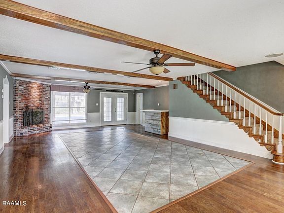 4th image of 814 Briarwood Dr