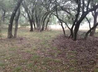 8 Winding Oak Dr, Johnson City, TX 78636