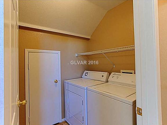 5th image of 1823 Featherbrook Ave